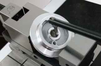 Tester for Measuring Surface Roughness and Contour of Articulated Arm Bearings